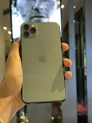 Photo - Apple iPhone 11 Pro Max 64 GB Green