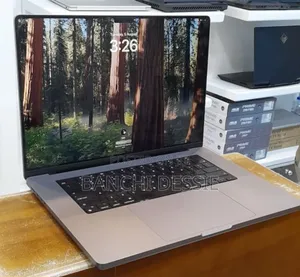 Laptop Apple MacBook Pro M1 16GB Apple M1 Pro SSD 1T
