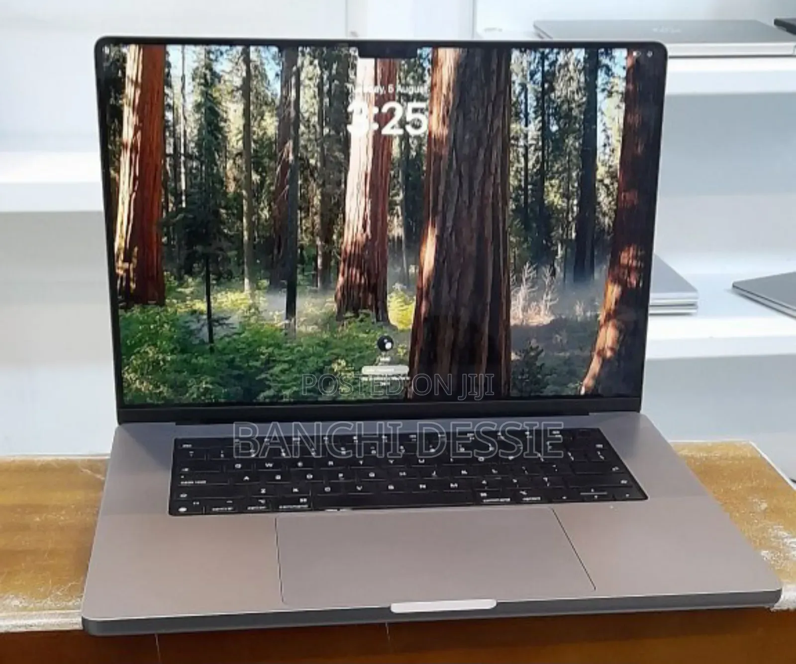 Laptop Apple MacBook Pro M1 16GB Apple M1 Pro SSD 1T