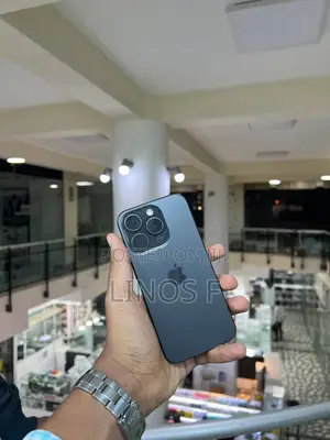 Photo - Apple iPhone 15 Pro 128 GB Black