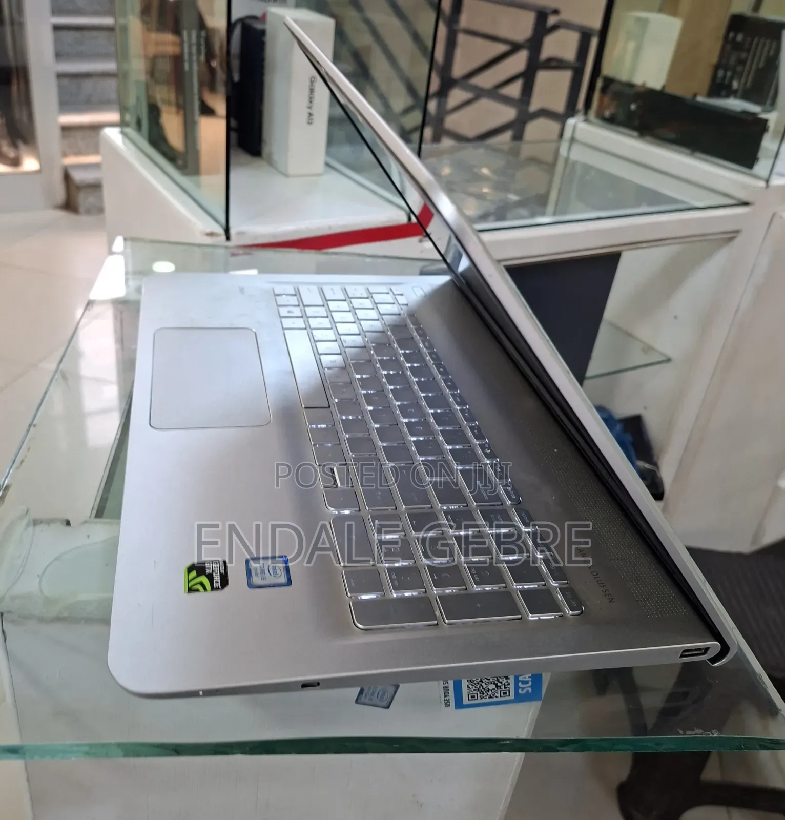New Laptop HP Envy 15 8GB Intel Core I5 HDD 1T