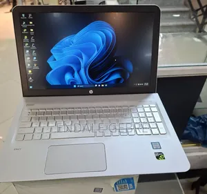 New Laptop HP Envy 15 8GB Intel Core I5 HDD 1T