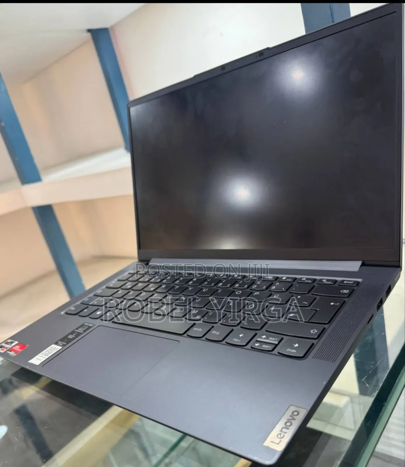 New Laptop Lenovo Yoga 700 16GB AMD Ryzen 7 SSD 512GB