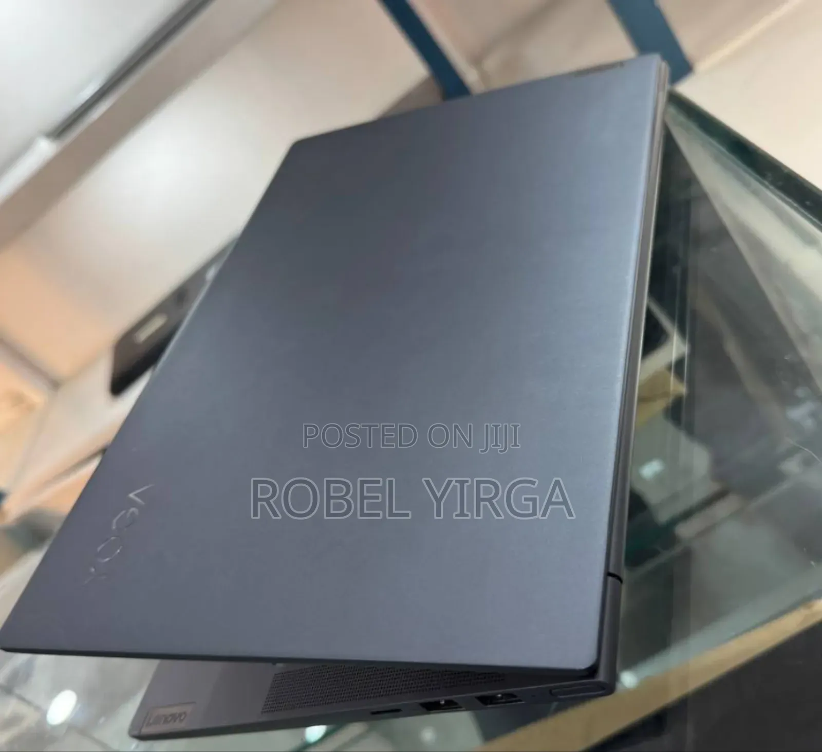 New Laptop Lenovo Yoga 700 16GB AMD Ryzen 7 SSD 512GB