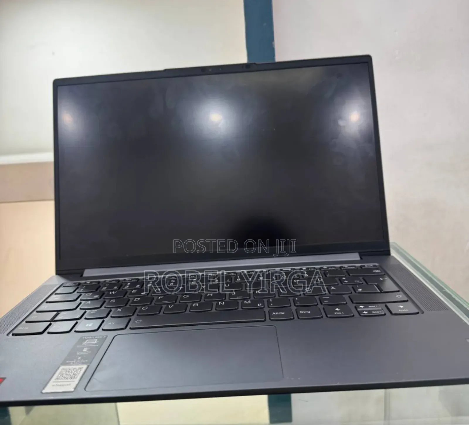 New Laptop Lenovo Yoga 700 16GB AMD Ryzen 7 SSD 512GB