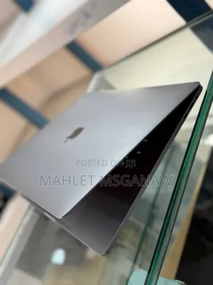 New Laptop Apple MacBook Pro 2017 16GB Intel Core I7 SSD 512GB