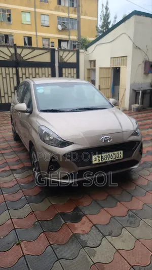 Photo - Hyundai I10 2021 Brown
