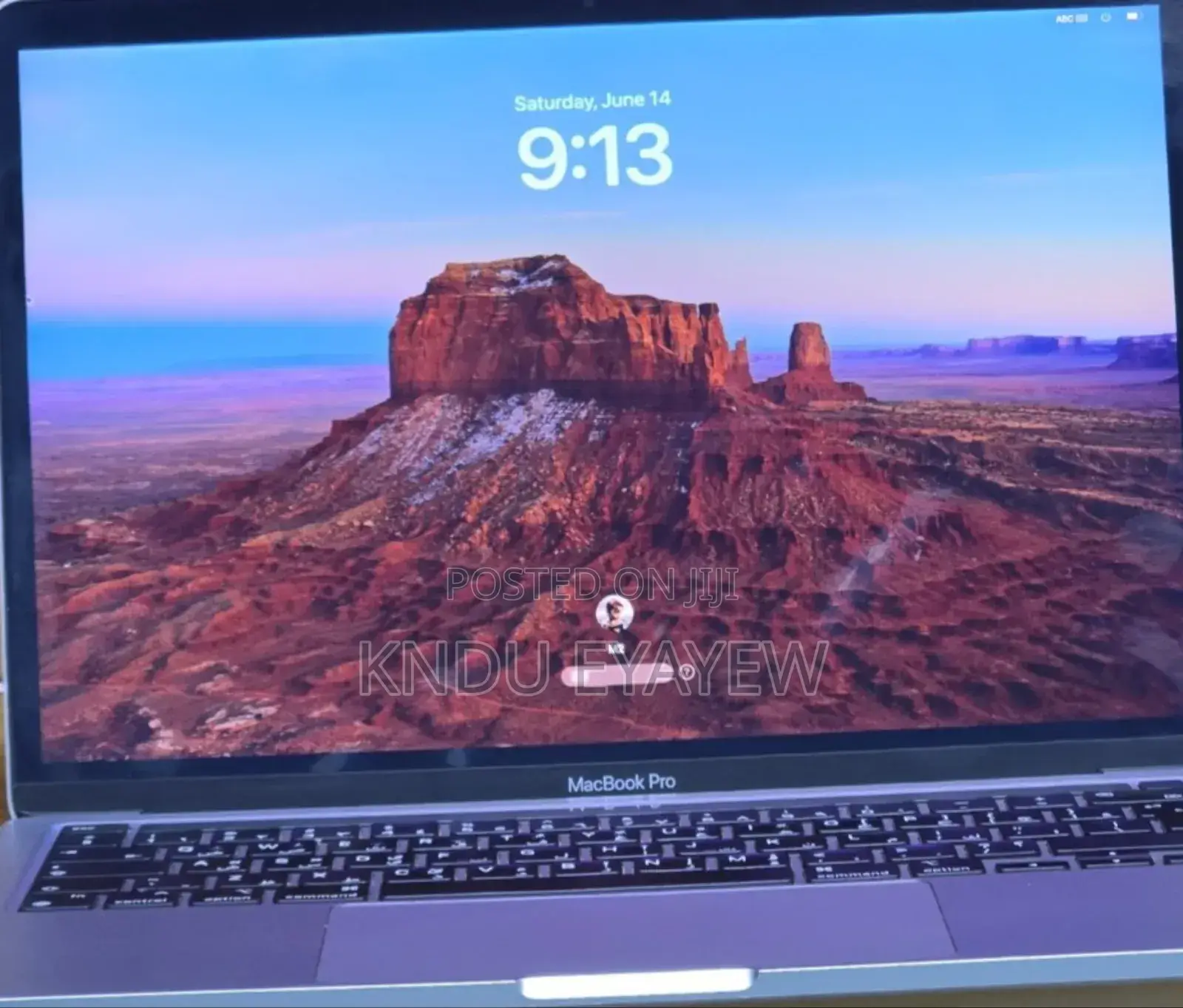 New Laptop Apple MacBook Pro M1 8GB Apple M2 SSD 256GB