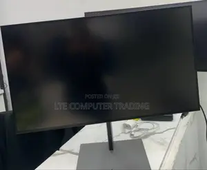 27 Inch Monitor