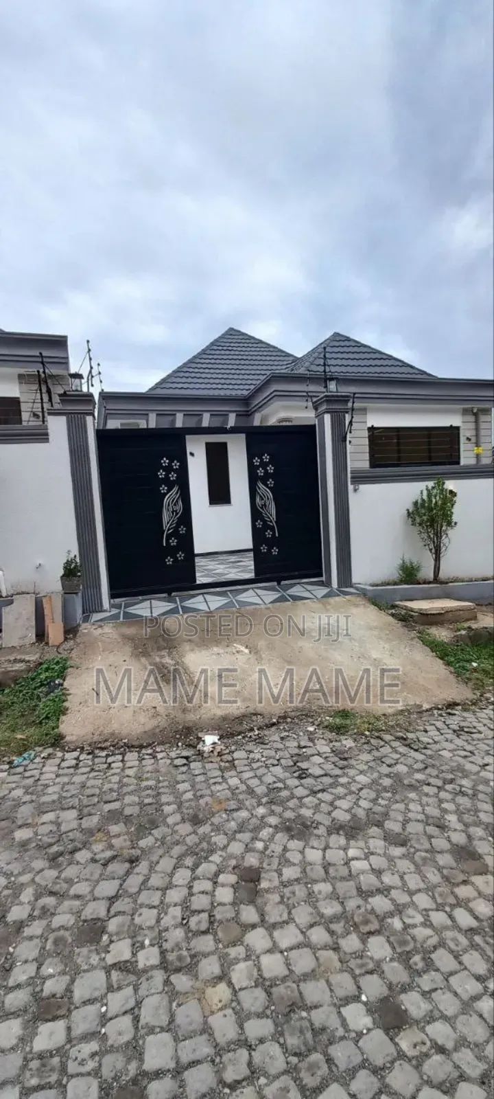 5bdrm Villa in Addis Abeba, Bole for sale