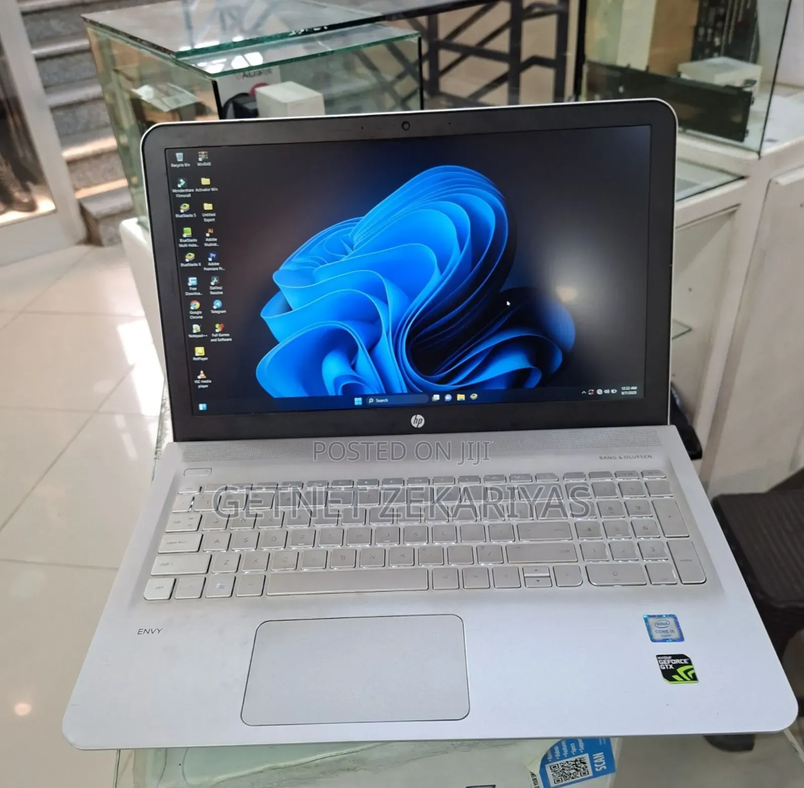 New Laptop HP Envy 15 128GB Intel Core I5 SSD 1T