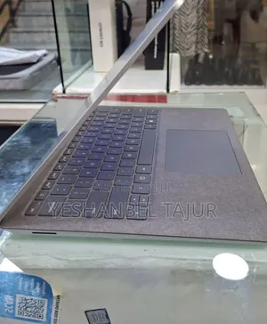 New Laptop Microsoft Surface 16GB Intel Core I7 SSD 512GB