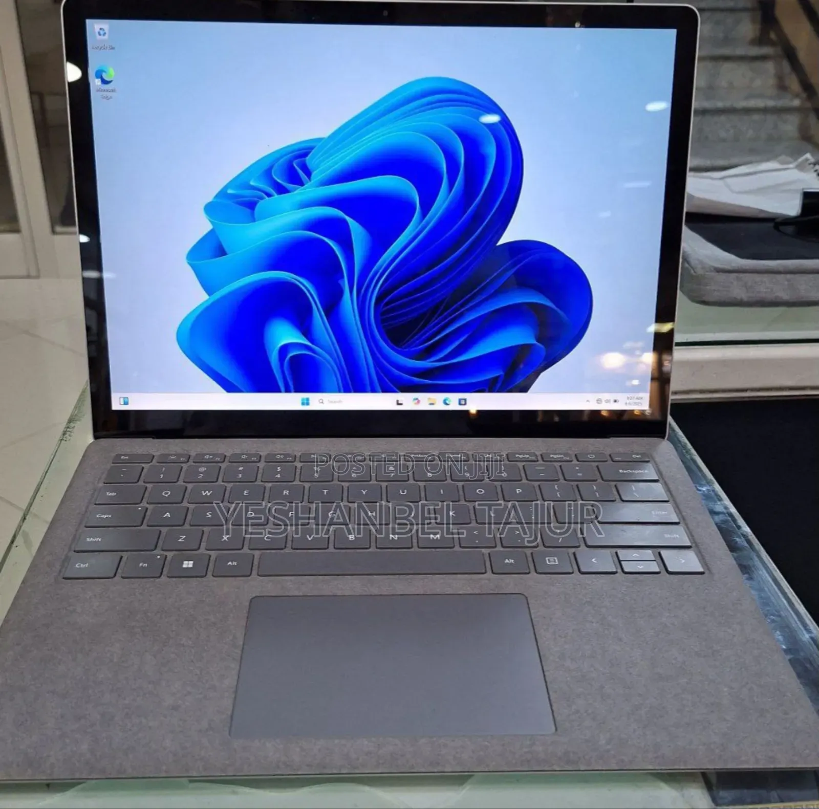 New Laptop Microsoft Surface 16GB Intel Core I7 SSD 512GB