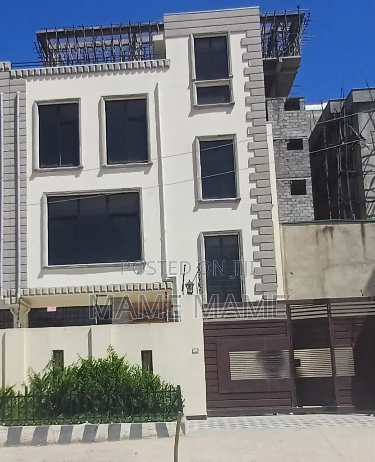 8bdrm House in Addis Abeba, Bole for sale