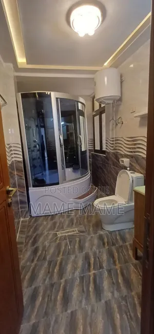 8bdrm House in Addis Abeba, Bole for sale