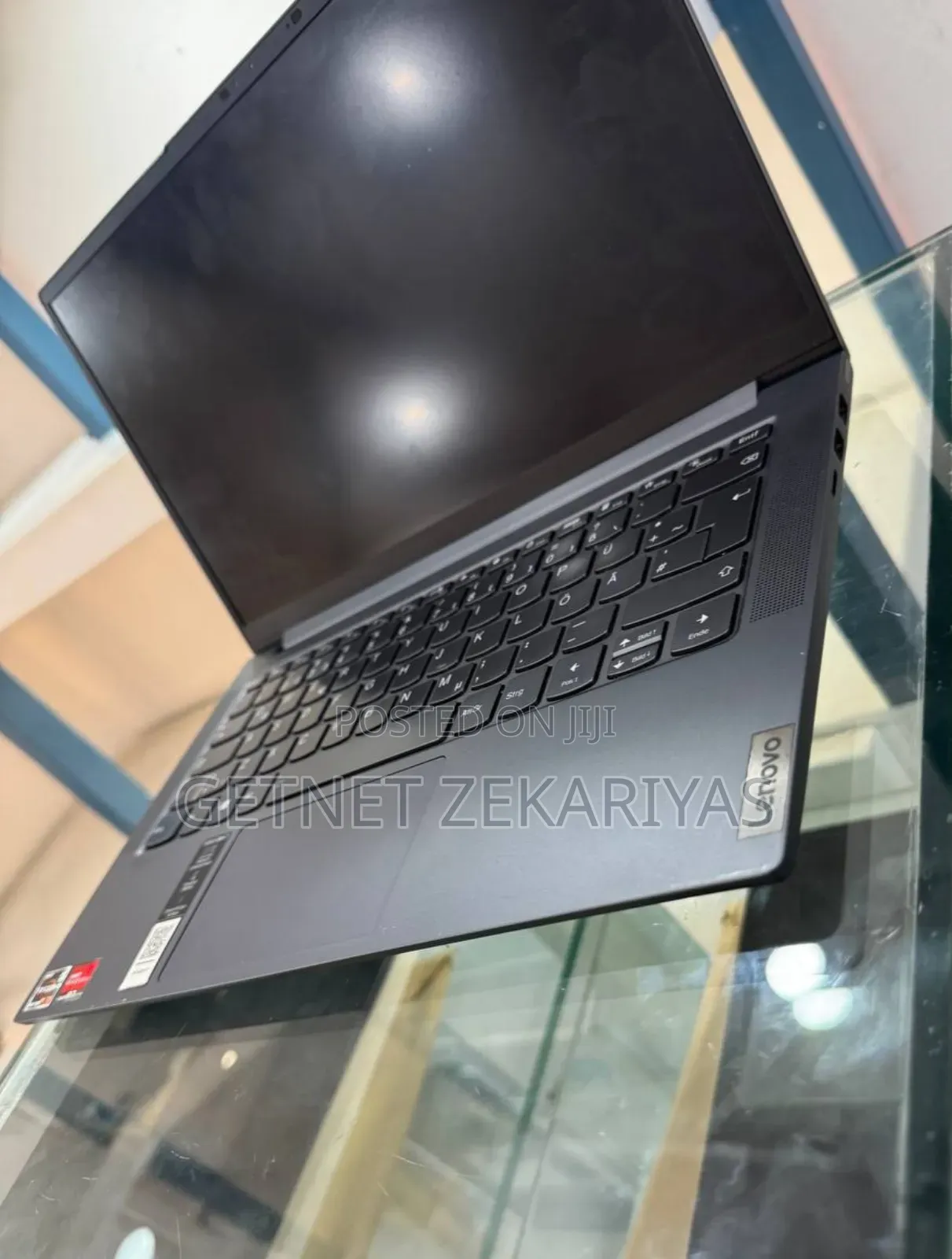 New Laptop Lenovo Yoga 700 16GB AMD Ryzen 7 SSD 512GB