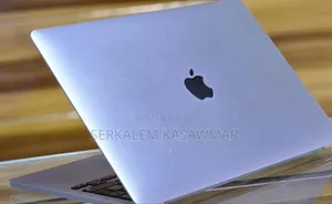 New Laptop Apple MacBook Pro 8GB Apple M2 SSD 256GB