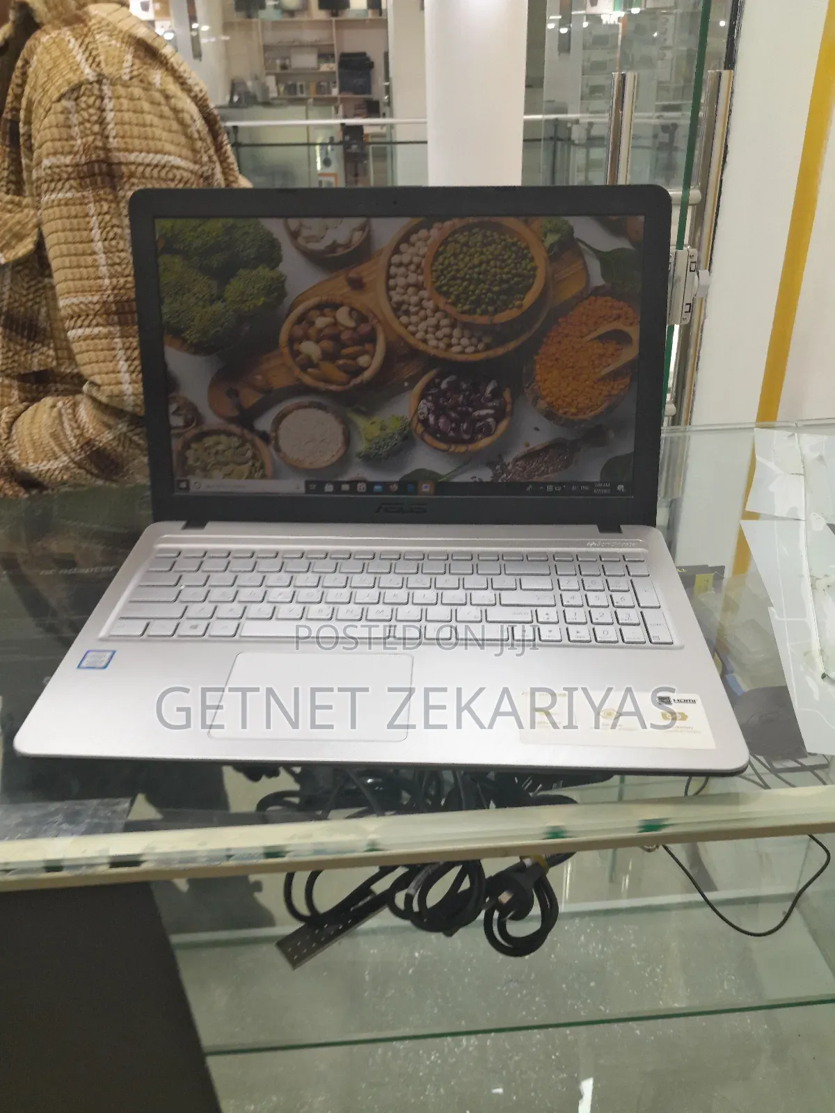 New Laptop Asus VivoBook 15 X505BA 4GB Intel Core I5 HDD 1T