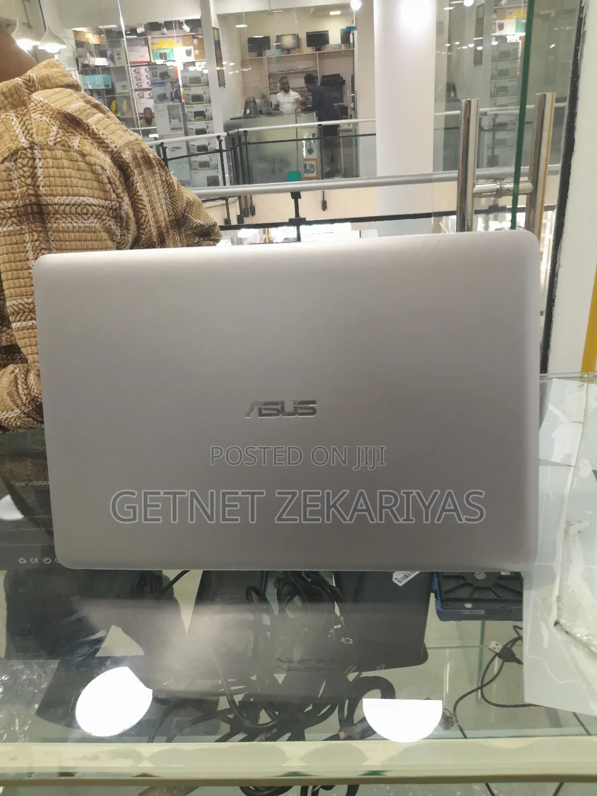 New Laptop Asus VivoBook 15 X505BA 4GB Intel Core I5 HDD 1T