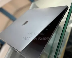 New Laptop Apple MacBook Pro 2017 16GB Intel Core I7 SSD 512GB