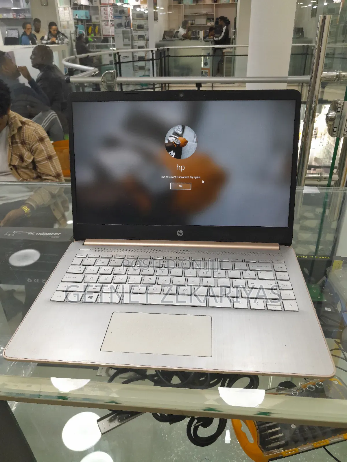 New Laptop HP Stream Notebook 4GB Intel Pentium SSD 72GB