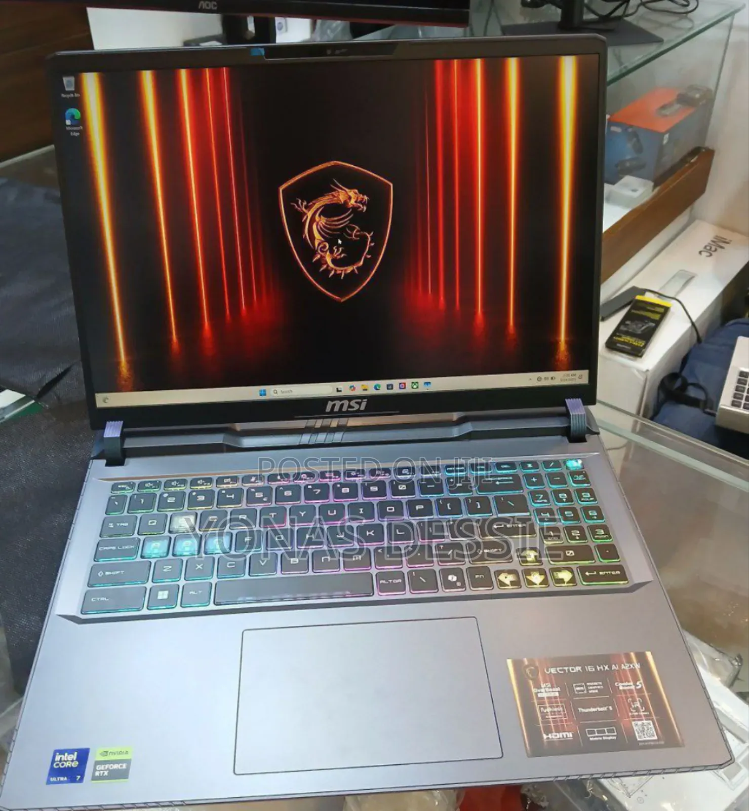 New Laptop MSI Vector 16 HX AI A2XWIG 16GB Intel Core I7 SSD 1T