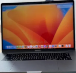 Photo - New Laptop Apple MacBook Pro 2017 16GB Intel Core I7 SSD 512GB