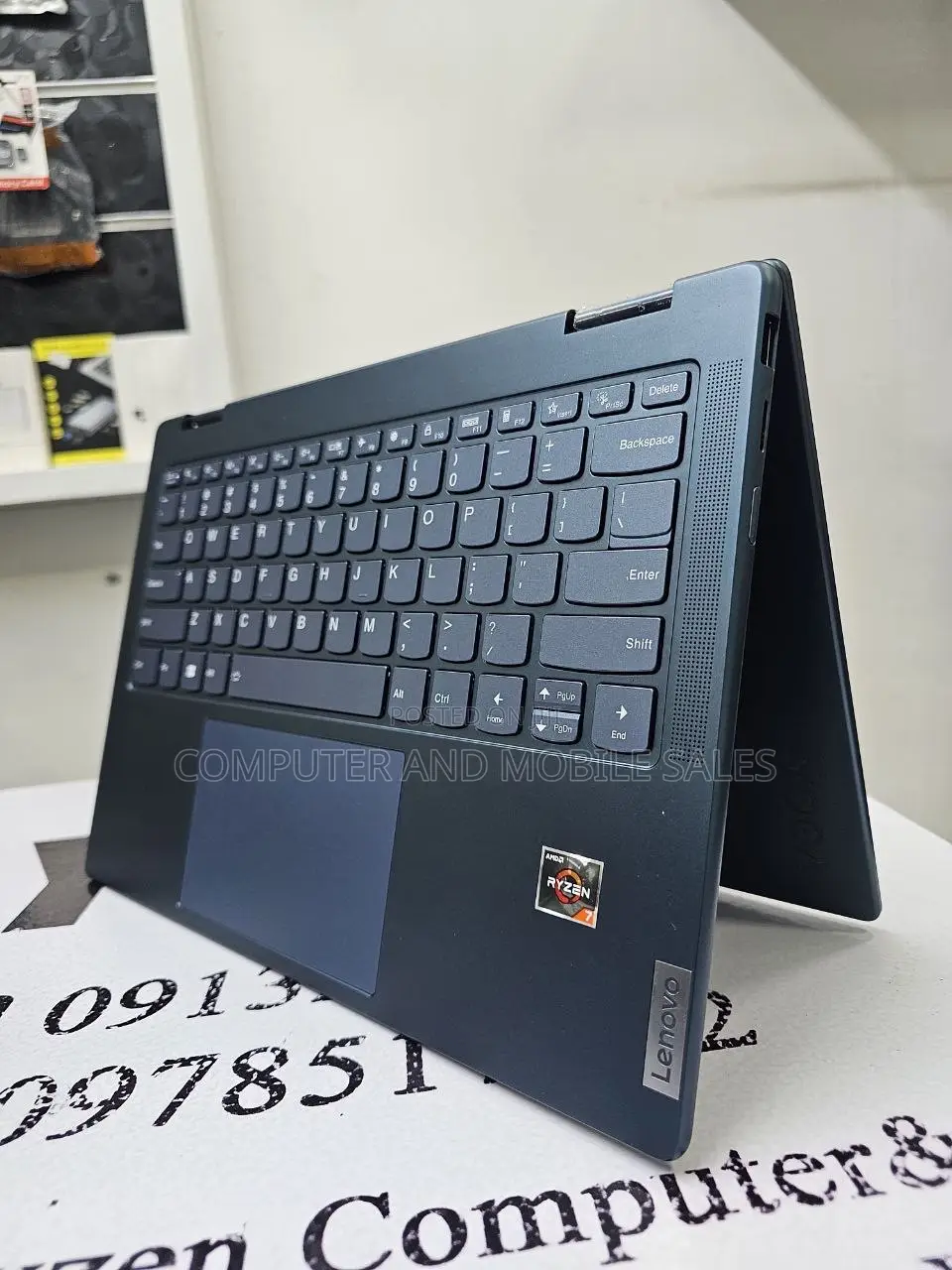 New Laptop Lenovo Yoga 700 16GB AMD Ryzen 7 SSD 512GB