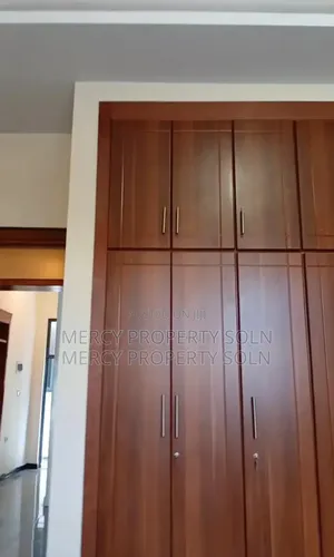 6bdrm House in Bole for sale