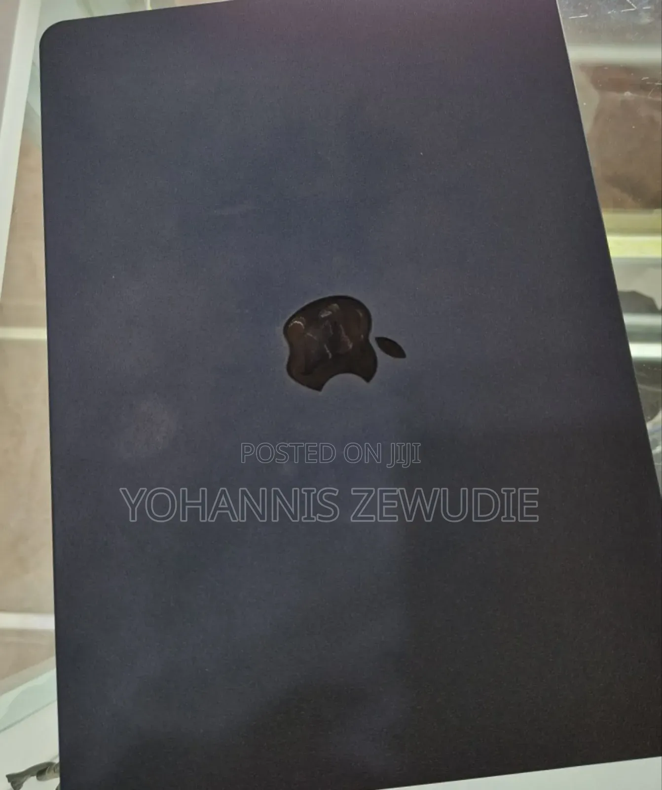 New Laptop Apple MacBook Air 2022 M2 8GB Apple M2 SSD 256GB