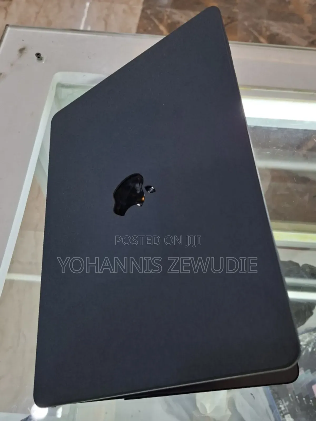 New Laptop Apple MacBook Air 2022 M2 8GB Apple M2 SSD 256GB