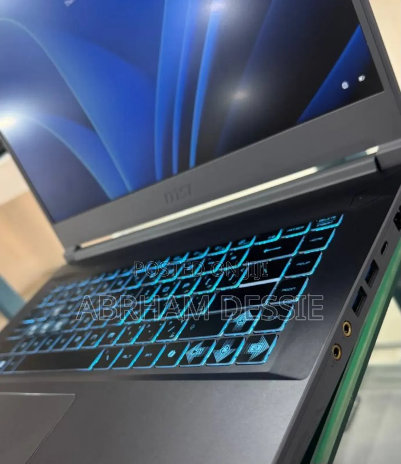 New Laptop MSI 16GB Intel Core I7 SSD 512GB