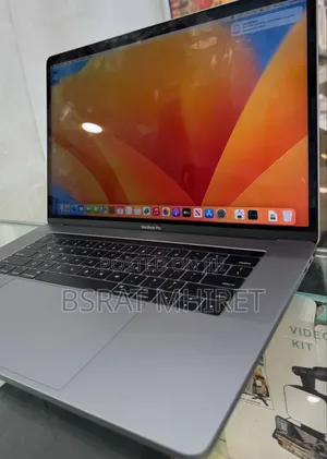 Photo - New Laptop Apple MacBook Pro 2017 16GB Intel Core I7 SSD 512GB