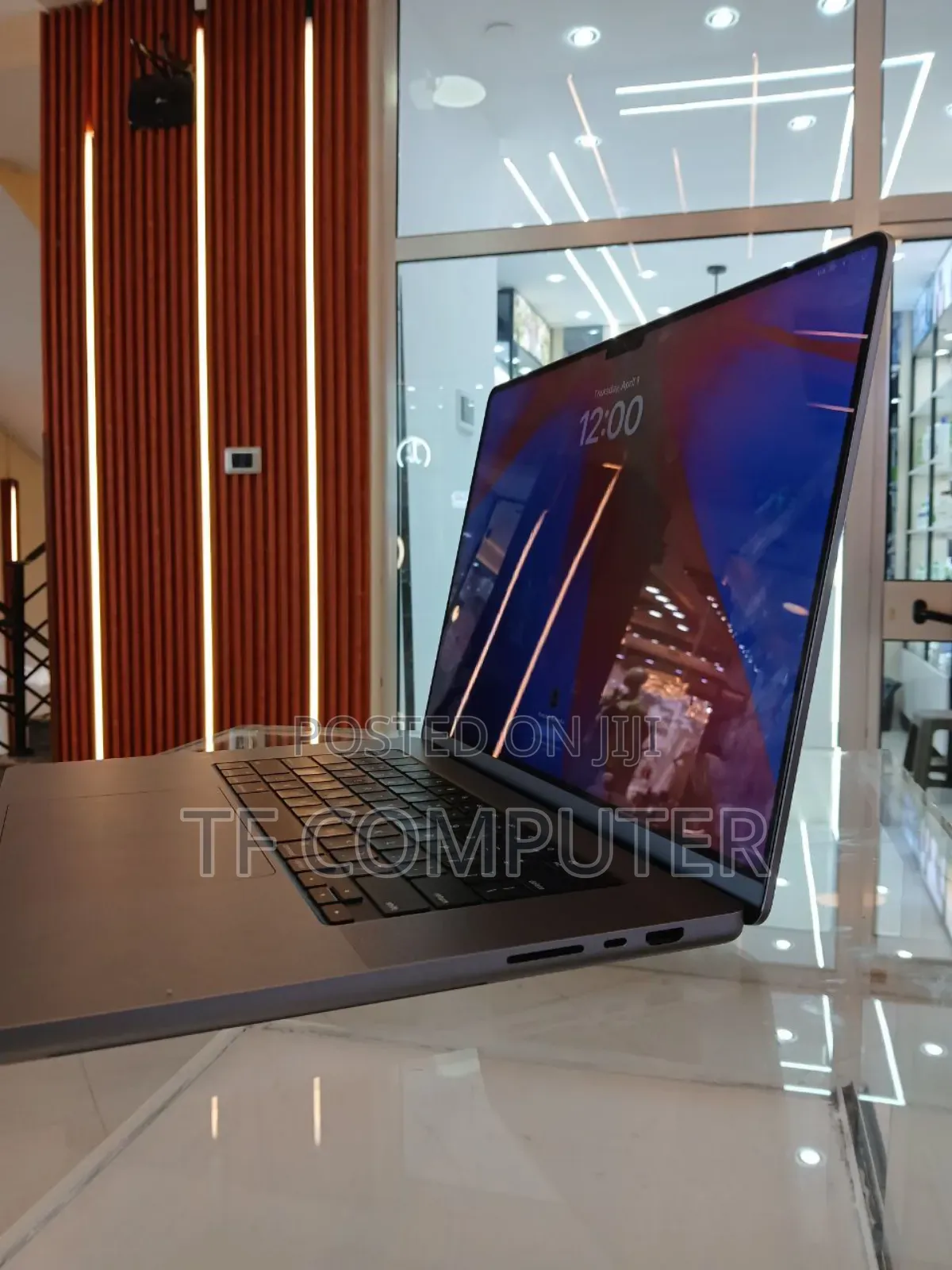 New Laptop Apple MacBook Pro 2021 M1 16GB Apple M1 Pro SSD 1T