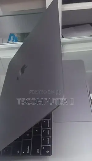 New Laptop Apple MacBook Pro M1 8GB Apple M1 Pro SSD 256GB