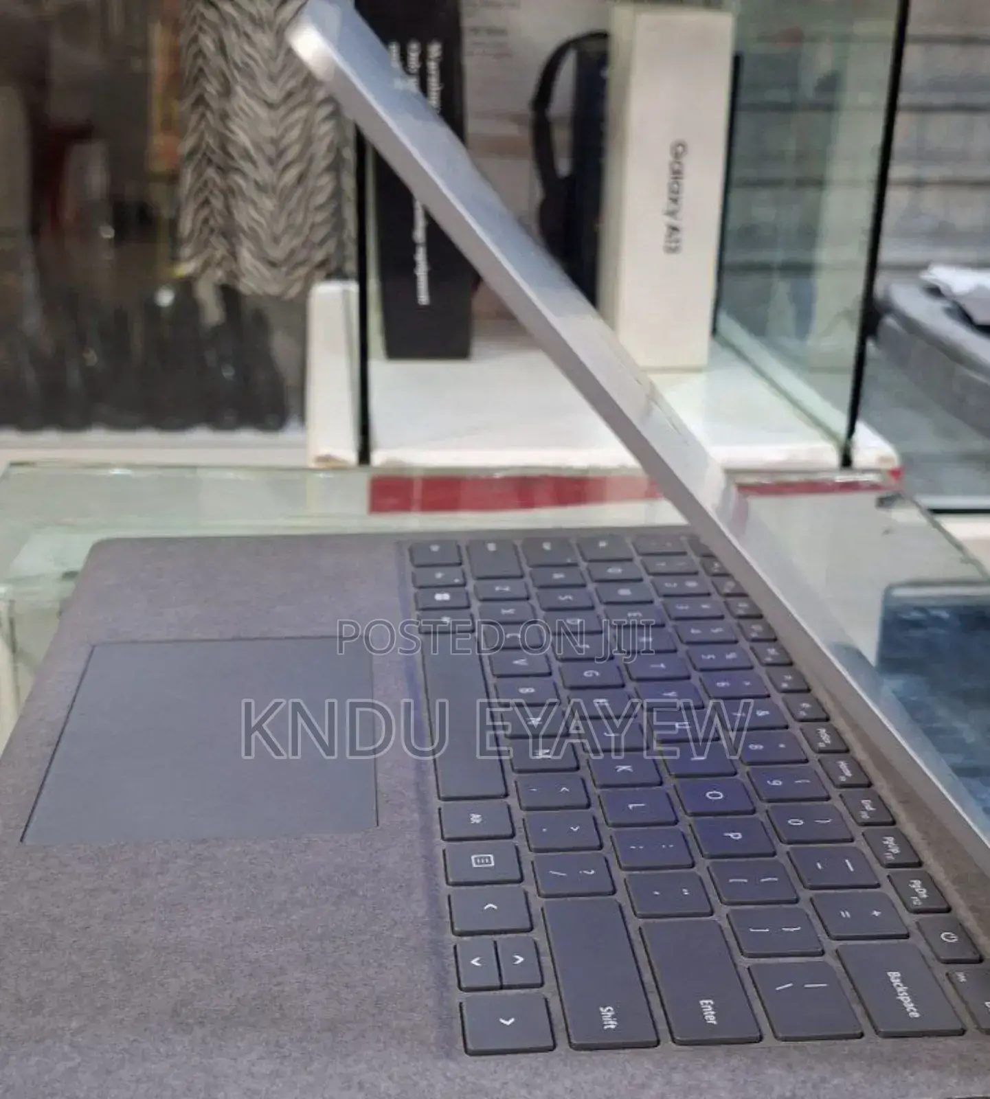 New Laptop Microsoft Surface 16GB Intel Core I7 SSD 512GB