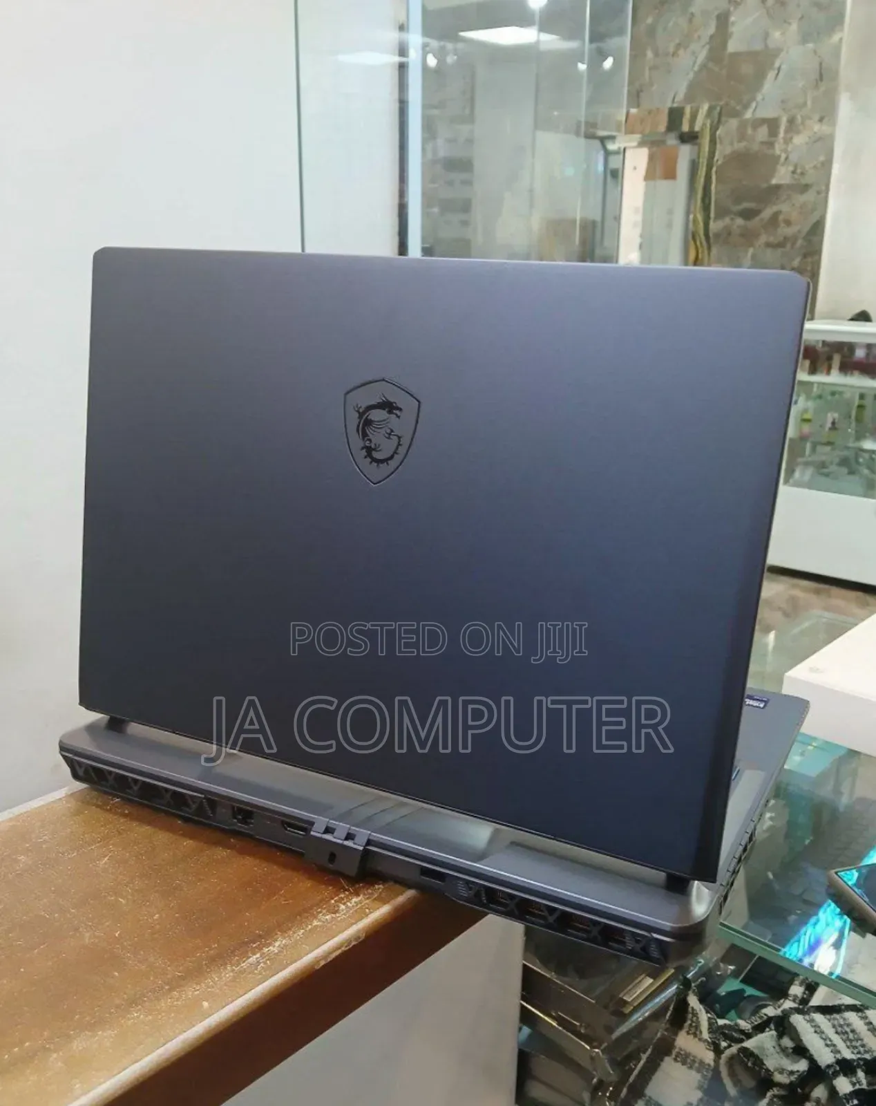 New Laptop MSI Vector 16 HX AI A2XWIG 16GB Intel Core Ultra 7 SSD 1T