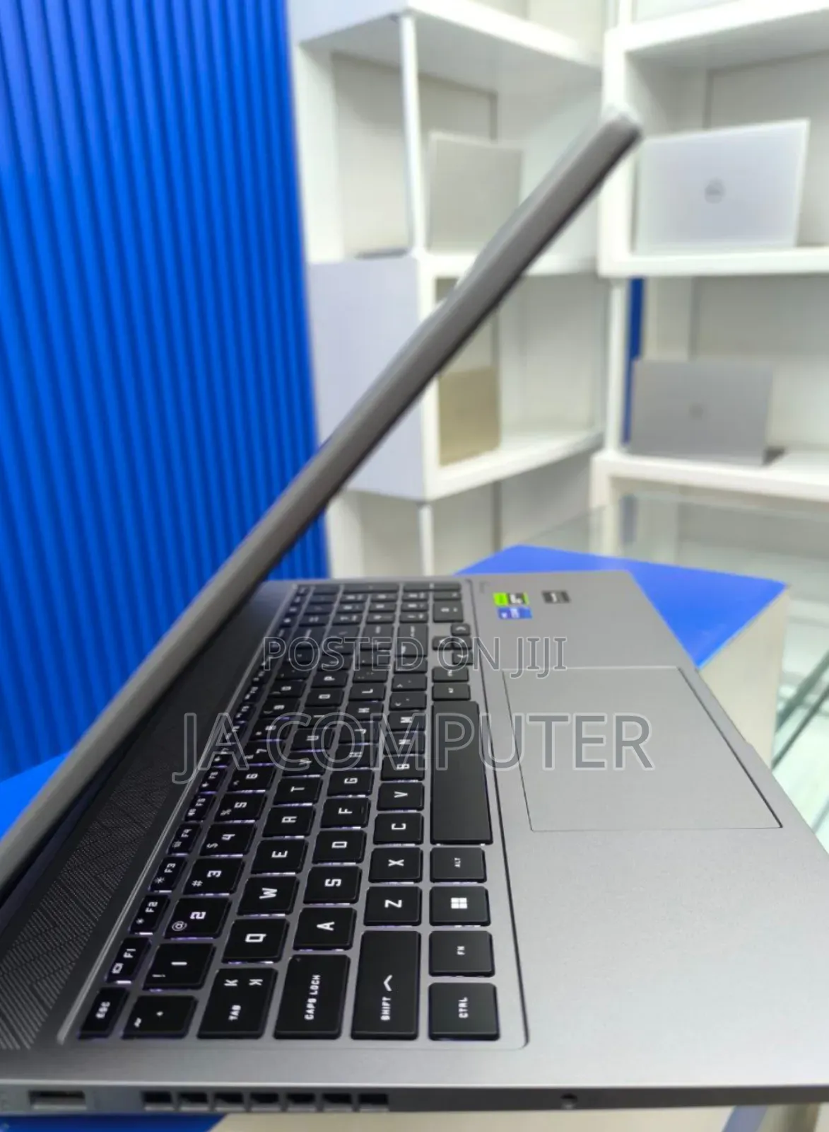 New Laptop HP Omen 17 32GB Intel Core I7 SSD 1T