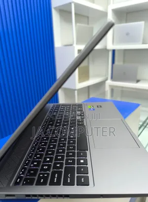 New Laptop HP Omen 17 32GB Intel Core I7 SSD 1T