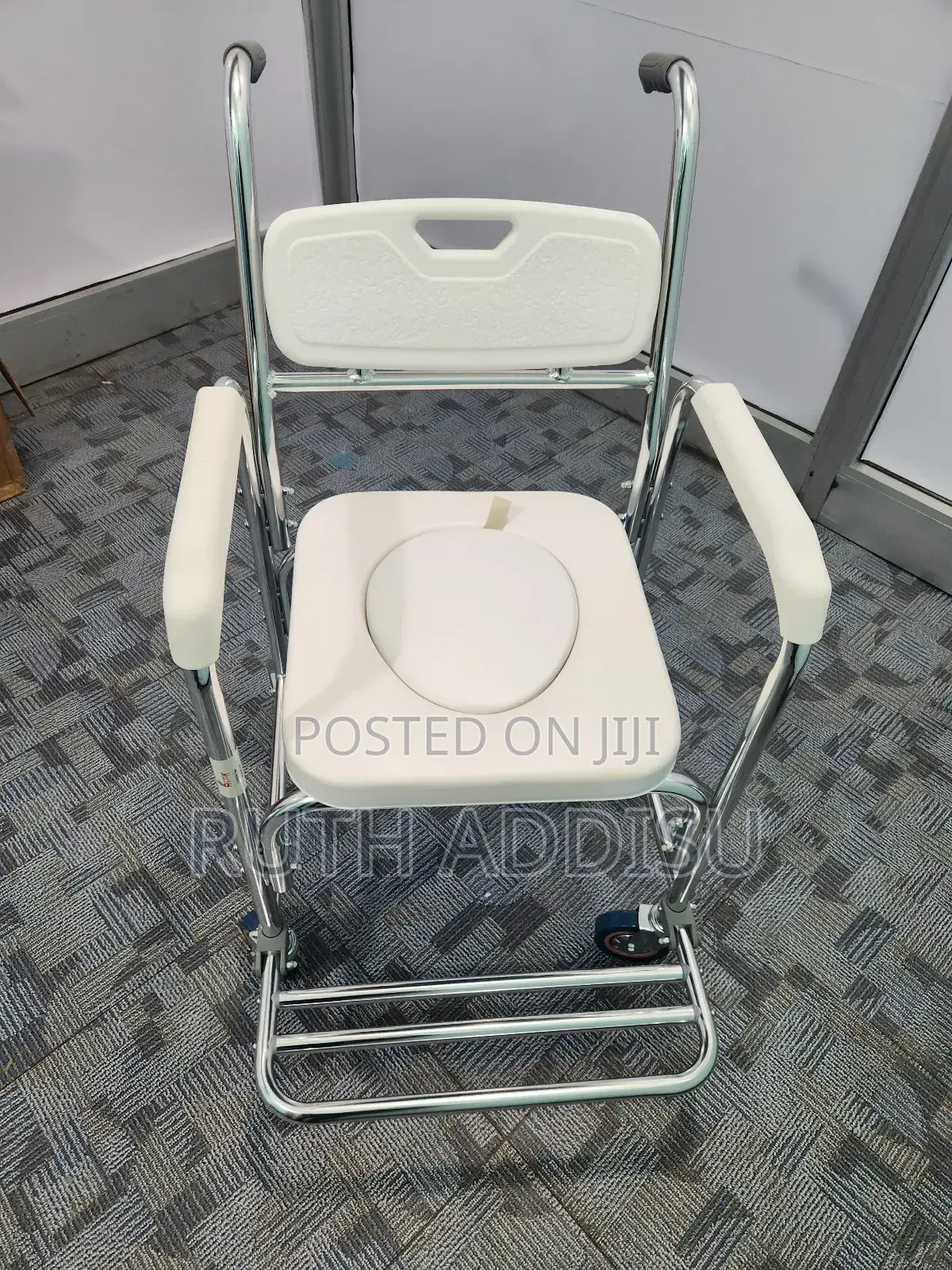 Commode Wheelchair南韓4 in 1 Toilet Wheelchair Commode Chair