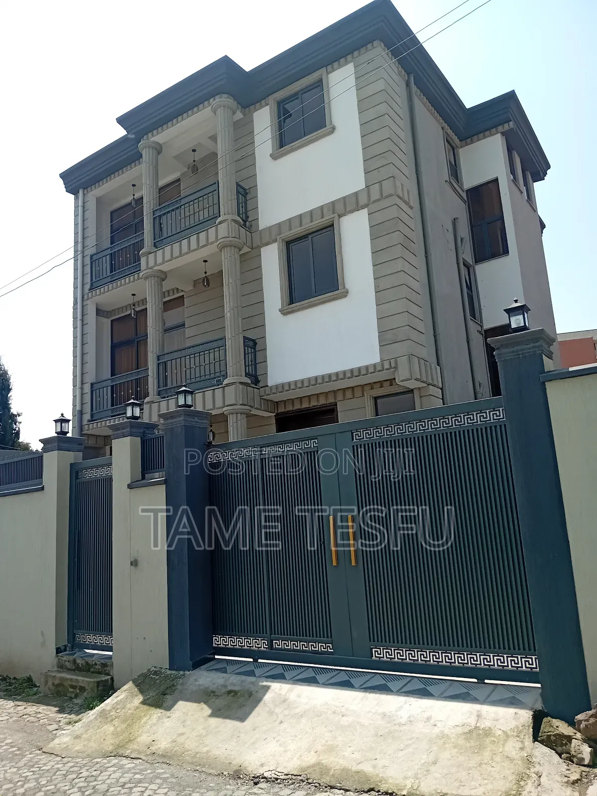 Furnished 8bdrm House in Wosene, Yeka for sale