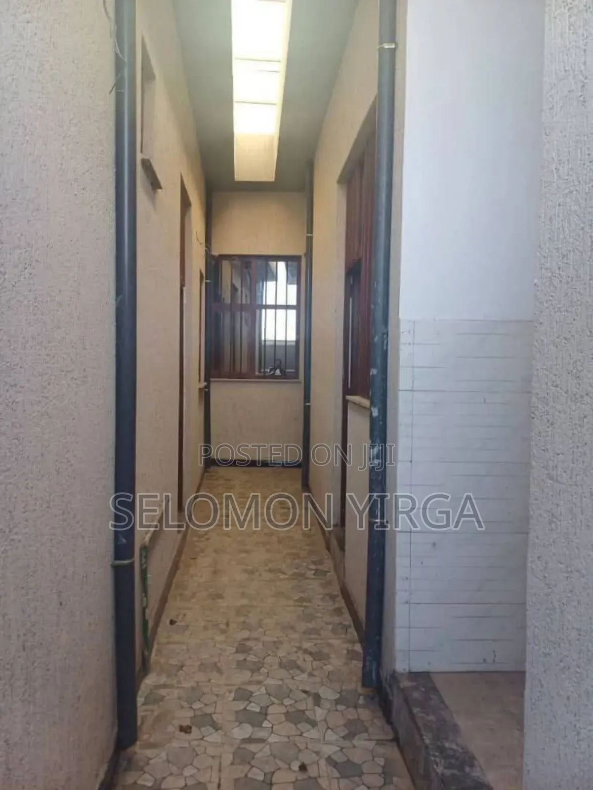 7bdrm House in Adis Ababa, Bole for sale