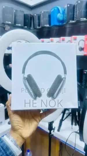 Photo - Airpods Max Apple