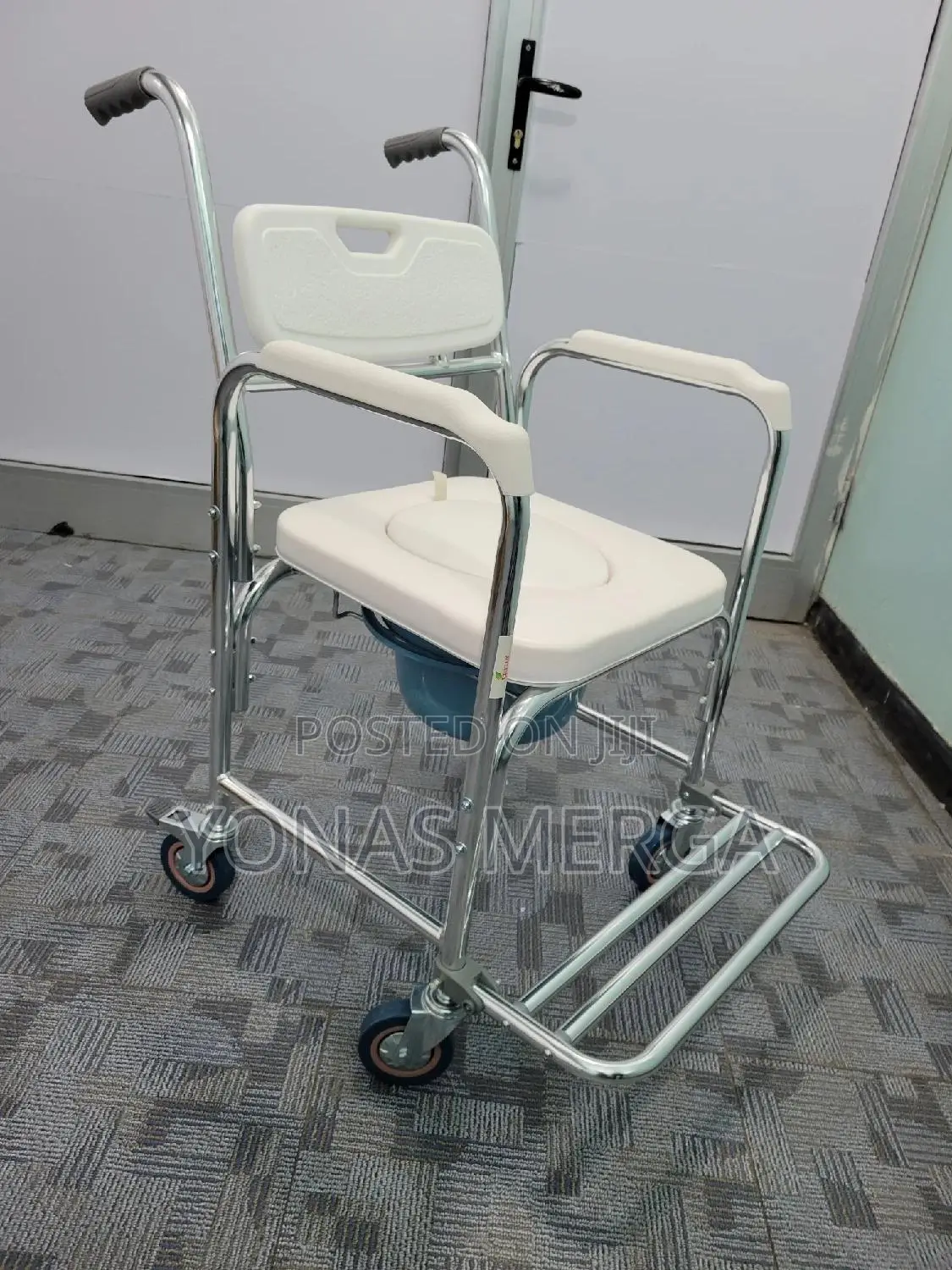 Bedside Commode Chair愛pot Chairةةةbucket,Perfect for Elderly