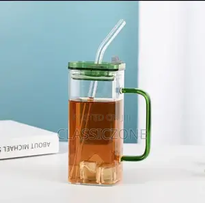 Photo - Glass Mug With Straw