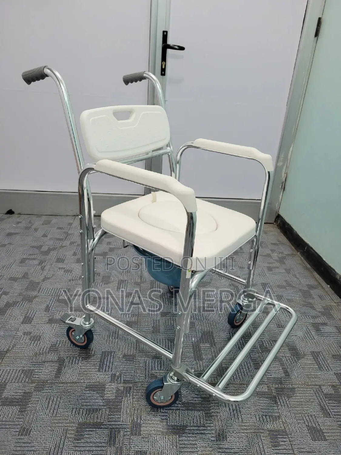 Rolling Commode/All 4 Wheels Chair古太toilet Chair| Pot Chair