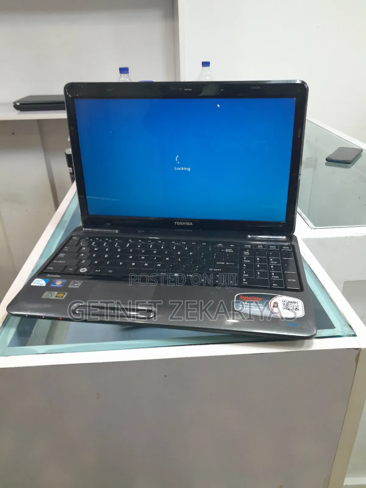 New Laptop Toshiba Satellite L300D 4GB Intel Pentium HDD 320GB