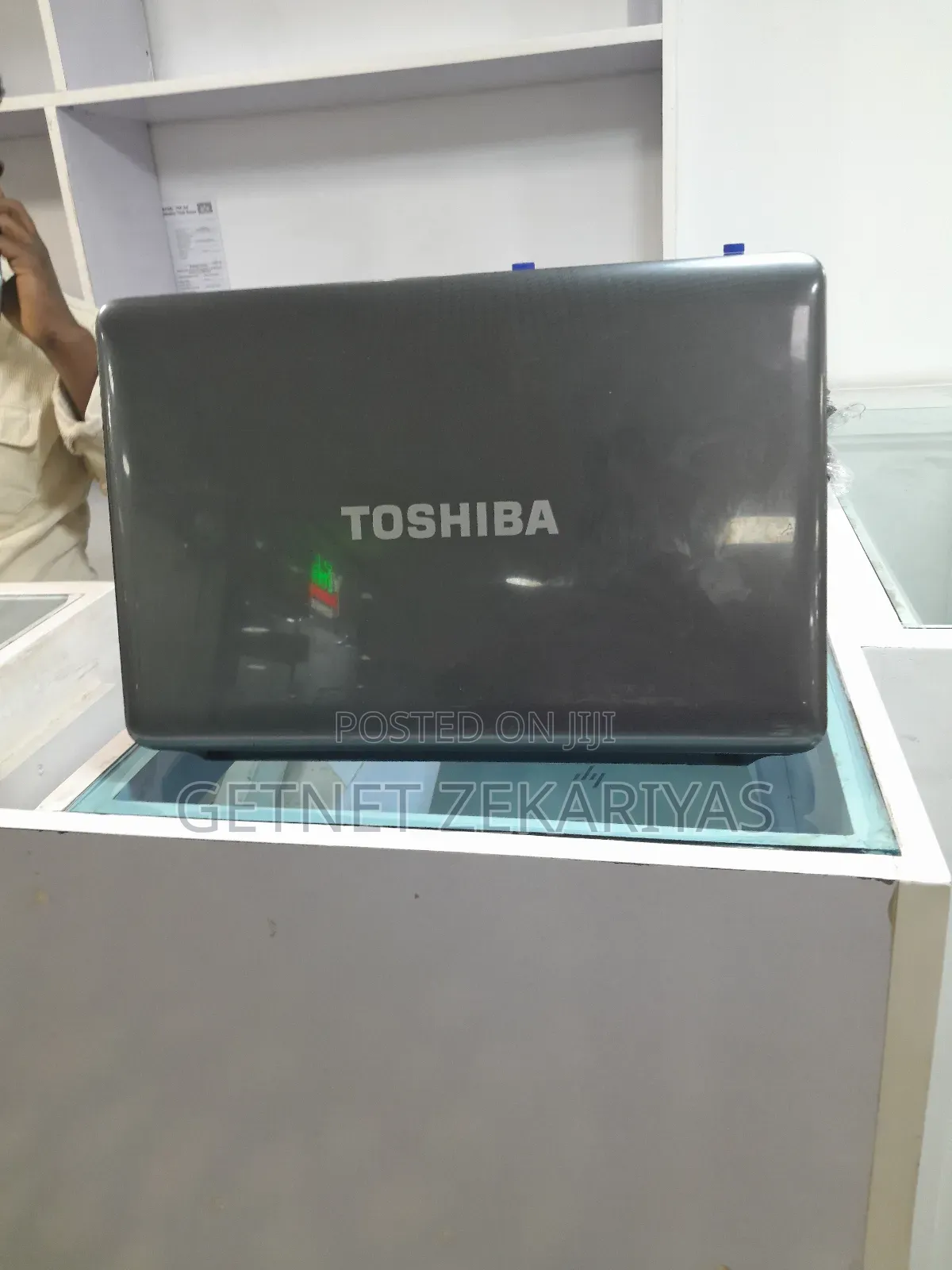 New Laptop Toshiba Satellite L300D 4GB Intel Pentium HDD 320GB