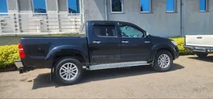 Toyota Hilux 2014 Black