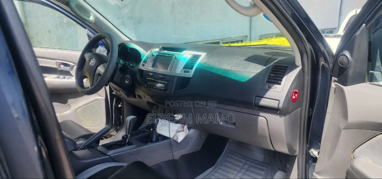 Toyota Hilux 2014 Black